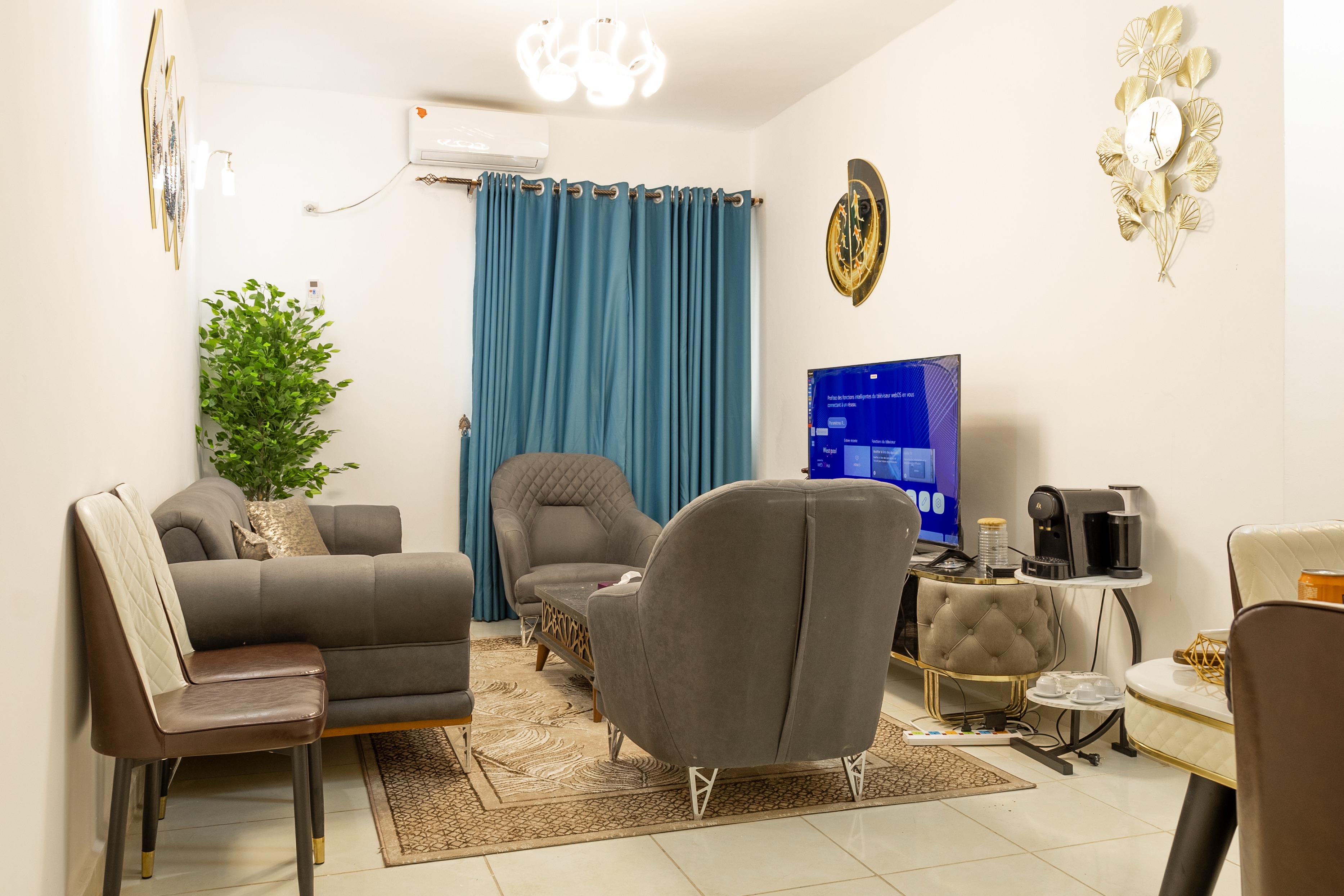 Appartement moderne a coleah adoha Cite Douanes